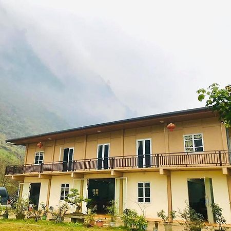 Diem Dung Chan Can Ty Ha Giang Exteriör bild