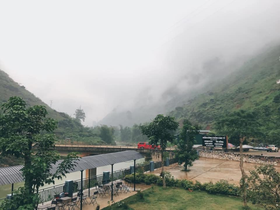 Diem Dung Chan Can Ty Ha Giang Exteriör bild