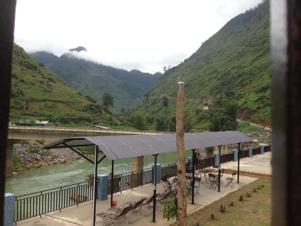 Diem Dung Chan Can Ty Ha Giang Exteriör bild